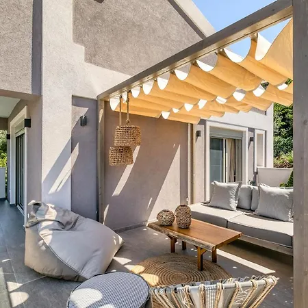 White Rock * Nikiana