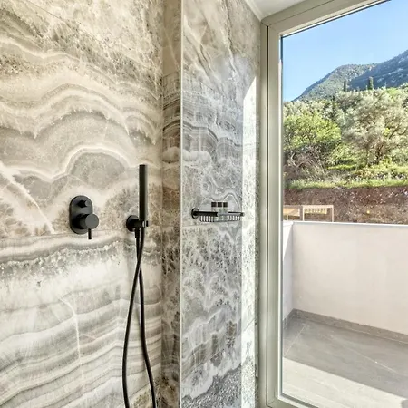 White Rock Vilă Nikiana