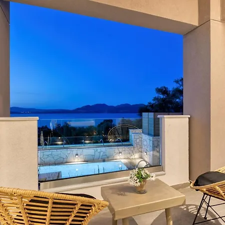 White Rock Villa *