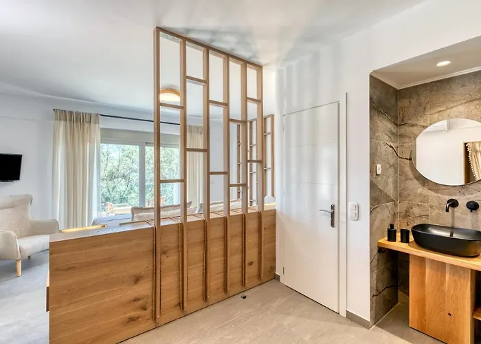 White Rock * Nikiana